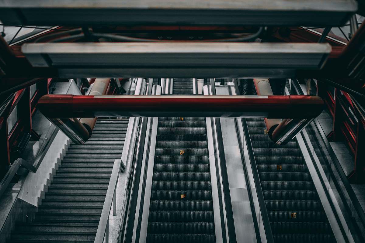 grand piano empty escalator leisure activities